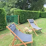 Chateau De Bed and breakfast Savignac-Mona