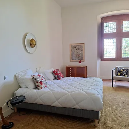 Bed and breakfast Chateau De 3*