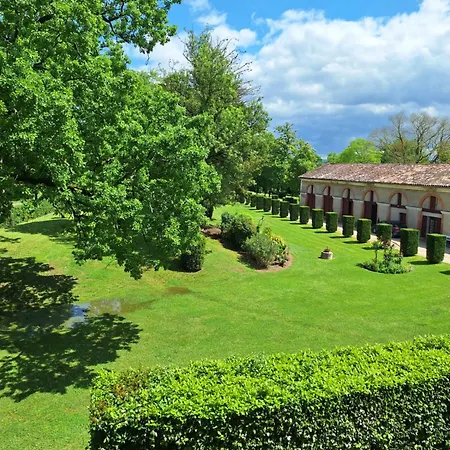 Château De Savignac-Mona