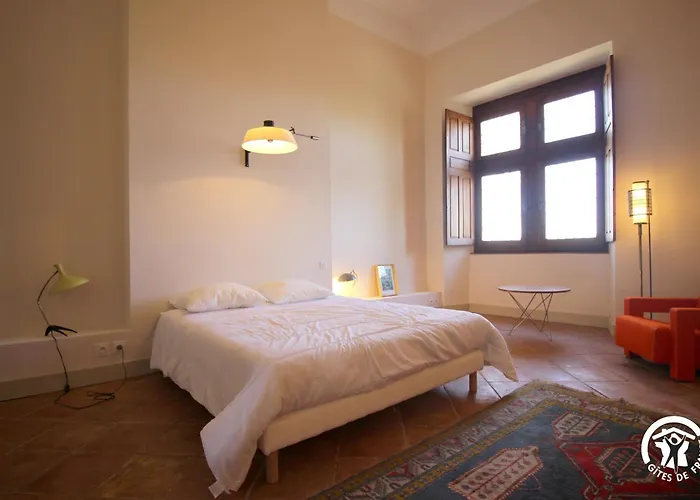 Chateau De Bed and breakfast